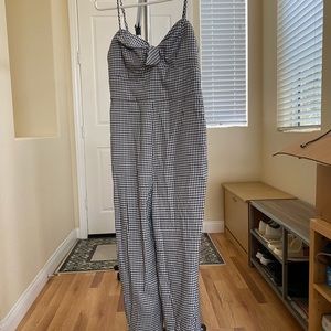 Forever 21 jumpsuit size medium